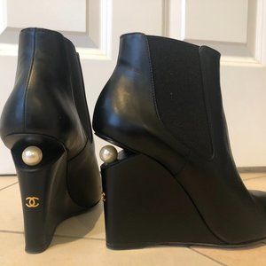CHANEL Rare Black Leather & Pearl Booties (Size 37) - Authentic